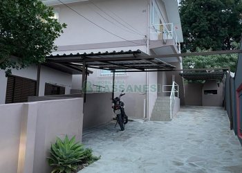 Casa com 80m², 2 dormitórios, 1 vaga, no bairro Esplanada em Caxias do Sul para Alugar