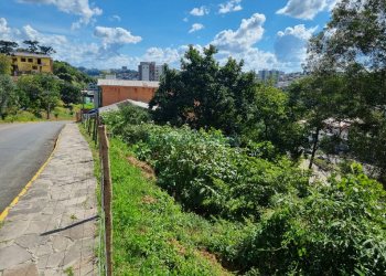 Terreno, no bairro Madureira em Caxias do Sul para Comprar