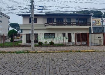 Casa com 150m², 3 dormitórios, 2 vagas, no bairro Cruzeiro em Caxias do Sul para Alugar