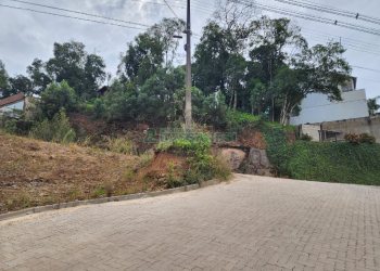 Terreno, no bairro Ana Rech em Caxias do Sul para Comprar