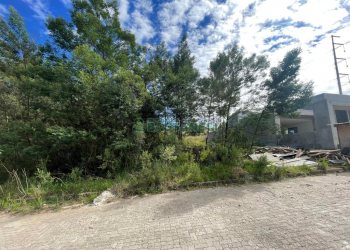 Terreno com 351m², no bairro Ana Rech em Caxias do Sul para Comprar