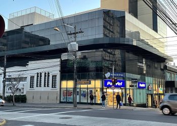 Sala com 600m², no bairro Centro em Caxias do Sul para Alugar