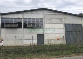 Pavilhão com 750m², no bairro Ana Rech em Caxias do Sul para Alugar