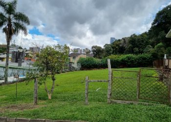 Terreno, no bairro Petrópolis em Caxias do Sul para Comprar