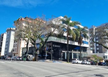 Sala com 250m², no bairro Centro em Caxias do Sul para Alugar