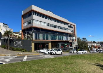 Sala com 1000m², no bairro Sagrada Família em Caxias do Sul para Alugar