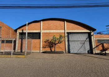 Pavilhão com 769m², no bairro São José em Caxias do Sul para Alugar