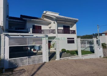 Casa com 240m², 3 dormitórios, 2 vagas, no bairro São Luiz em Caxias do Sul para Comprar