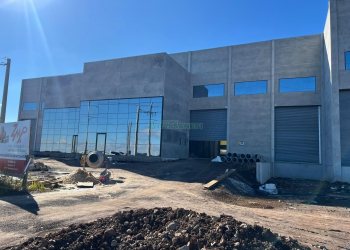 Pavilhão com 4409m², no bairro Distrito Industrial em Caxias do Sul para Alugar