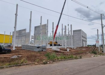 Pavilhão com 4409m², no bairro Distrito Industrial em Caxias do Sul para Alugar