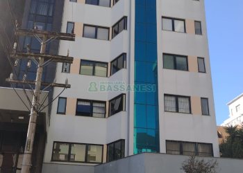 Sala com 48m², no bairro Centro em Caxias do Sul para Comprar