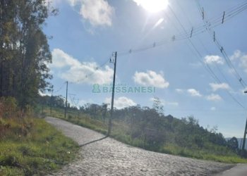 Terreno, no bairro Nossa Senhora da Saúde em Caxias do Sul para Comprar