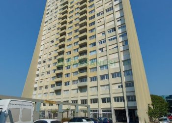 Apartamento com 236m², 4 dormitórios, 1 vaga, no bairro Exposição em Caxias do Sul para Comprar