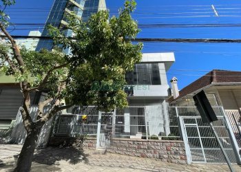 Casa Comercial com 368m², 4 dormitórios, 2 vagas, no bairro Centro em Caxias do Sul para Alugar