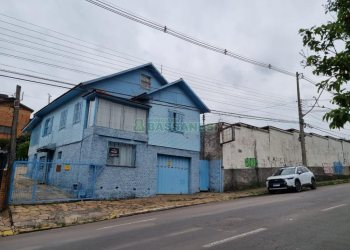 Casa com 200m², 3 dormitórios, 1 vaga, no bairro Nossa Senhora de Lourdes em Caxias do Sul para Comprar