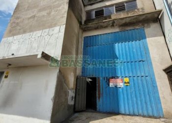 Loja com 280m², no bairro Pio X em Caxias do Sul para Alugar