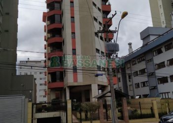 Apartamento com 140m², 3 dormitórios, 1 vaga, no bairro Centro em Caxias do Sul para Comprar