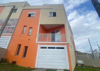 Sobrado com 95m², 3 dormitórios, 2 vagas, no bairro Desvio Rizzo em Caxias do Sul para Comprar