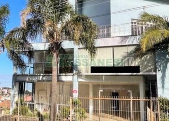 Loja com 220m², no bairro Charqueadas em Caxias do Sul para Alugar