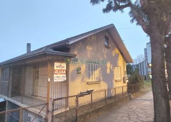 Casa com 50m², 3 dormitórios, 1 vaga, no bairro Santa Catarina em Caxias do Sul para Alugar