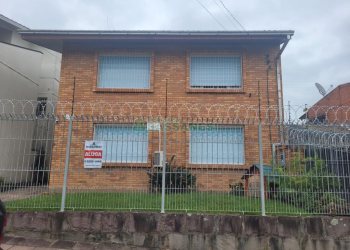 Casa com 250m², 3 dormitórios, 3 vagas, no bairro Cinquentenário em Caxias do Sul para Alugar