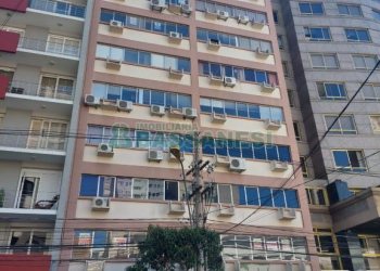 Sala com 62m², no bairro Centro em Caxias do Sul para Comprar