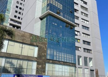 Sala com 53m², 1 vaga, no bairro Pio X em Caxias do Sul para Alugar ou Comprar