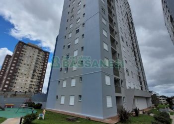 Apto Mobiliado com 55m², 2 dormitórios, 1 vaga, no bairro De Lazzer em Caxias do Sul para Alugar