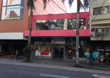 Predio com 1400m², no bairro Centro em Caxias do Sul para Comprar