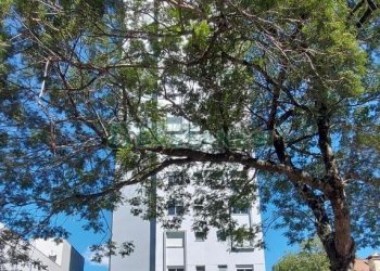 Apto Mobiliado com 63m², 2 dormitórios, 1 vaga, no bairro Petrópolis em Caxias do Sul para Alugar