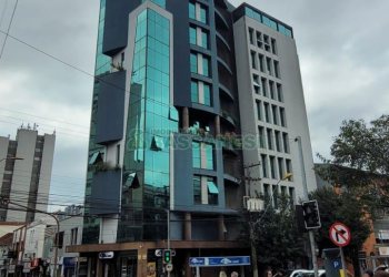 Sala com 72m², 1 vaga, no bairro Centro em Caxias do Sul para Comprar