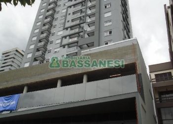 Apartamento com 55m², 2 dormitórios, 1 vaga, no bairro Lourdes em Caxias do Sul para Comprar