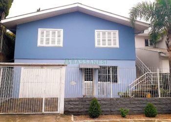Casa com 220m², 2 dormitórios, 2 vagas, no bairro Santa Catarina em Caxias do Sul para Comprar