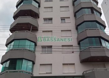 Apartamento com 102m², 3 dormitórios, 2 vagas, no bairro Madureira em Caxias do Sul para Alugar