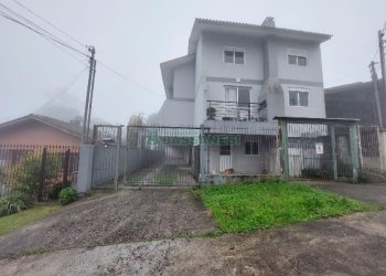 Sobrado Mobiliado com 80m², 2 dormitórios, 1 vaga, no bairro Santa Catarina em Caxias do Sul para Alugar ou Comprar