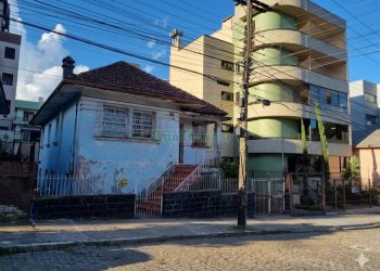 Casa com 240m², 3 dormitórios, no bairro Exposição em Caxias do Sul para Comprar