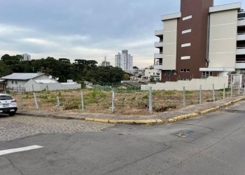 Terreno, no bairro Jardim América em Caxias do Sul para Comprar