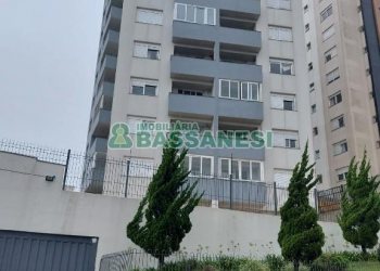 Apto Mobiliado com 55m², 1 dormitório, 2 vagas, no bairro Lourdes em Caxias do Sul para Alugar