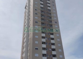 Apartamento com 55m², 2 dormitórios, 1 vaga, no bairro Panazzolo em Caxias do Sul para Alugar