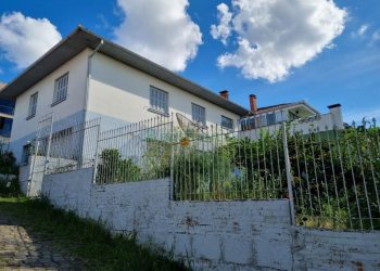 Casa com 150m², 3 dormitórios, no bairro Presidente Vargas em Caxias do Sul para Comprar