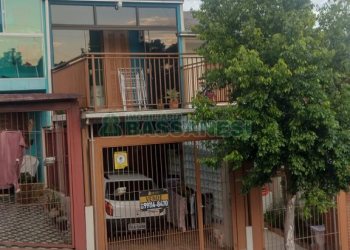 Sobrado com 49m², 2 dormitórios, 1 vaga, no bairro Santa Catarina em Caxias do Sul para Alugar ou Comprar