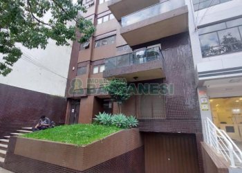 Apartamento com 117m², 3 dormitórios, 4 vagas, no bairro Centro em Caxias do Sul para Comprar