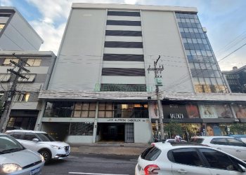 Box com 12m², no bairro São Pelegrino em Caxias do Sul para Alugar ou Comprar