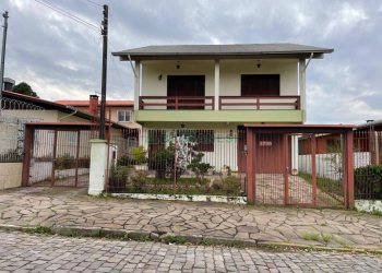 Casa com 240m², 3 dormitórios, 1 vaga, no bairro Cruzeiro em Caxias do Sul para Alugar
