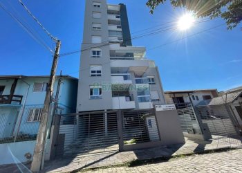 Apartamento com 83m², 2 dormitórios, 2 vagas, no bairro Cruzeiro em Caxias do Sul para Comprar