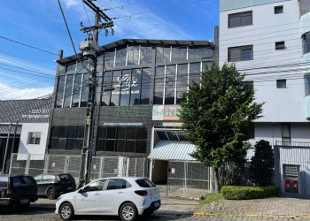 Pavilhão com 800m², no bairro Sagrada Família em Caxias do Sul para Alugar