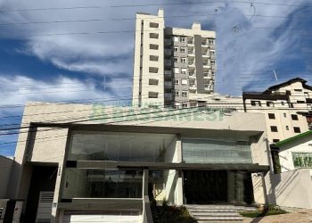Apto Mobiliado com 42m², 1 dormitório, 1 vaga, no bairro Lourdes em Caxias do Sul para Alugar