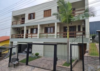 Sobrado com 185m², 3 dormitórios, 2 vagas, no bairro De Lazzer em Caxias do Sul para Comprar