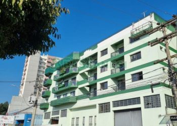 Sala com 185m², 2 vagas, no bairro Universitário em Caxias do Sul para Comprar