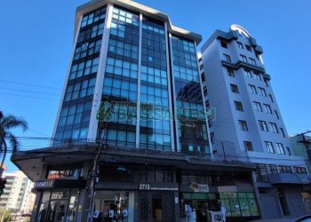 Sala com 205m², 3 vagas, no bairro Centro em Caxias do Sul para Comprar